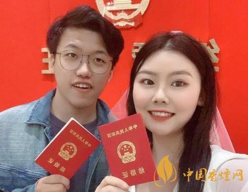 90后同名同姓情侶領(lǐng)證結(jié)婚 太有夫妻緣了！